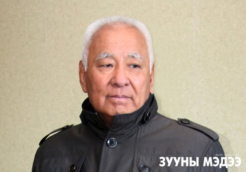 С.Төмөр-Очир: Монгол Улсын их сургуулийн буянаар өнгөтэй өөдтэй яваа хүн л дээ би